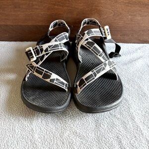 Chaco Black and White Sandals 8